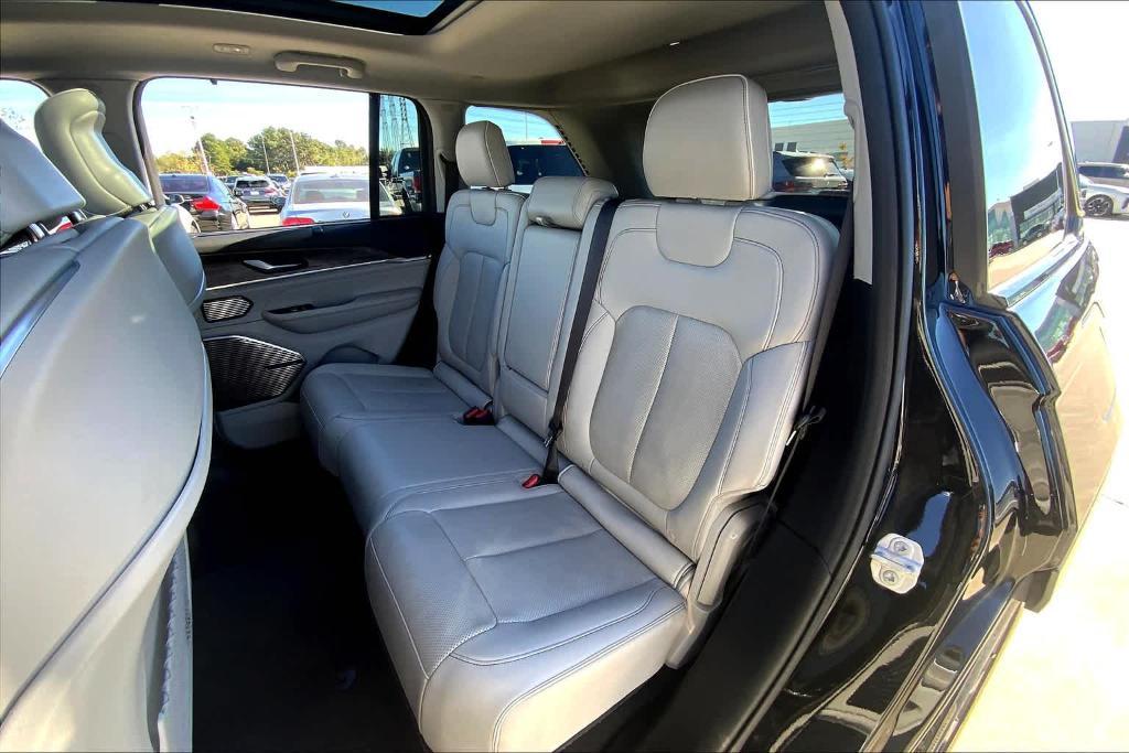 used 2022 Jeep Grand Cherokee car, priced at $35,396