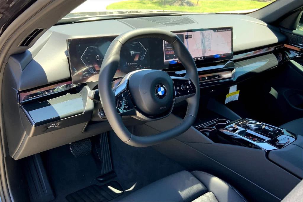 new 2024 BMW 540 car, priced at $67,295