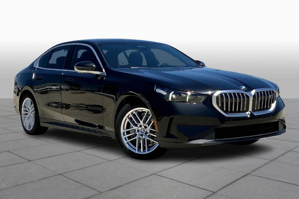 new 2024 BMW 540 car, priced at $67,295