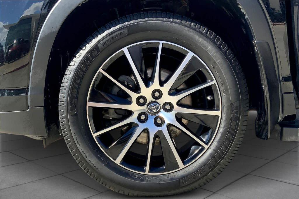 used 2017 Toyota Highlander car, priced at $19,900