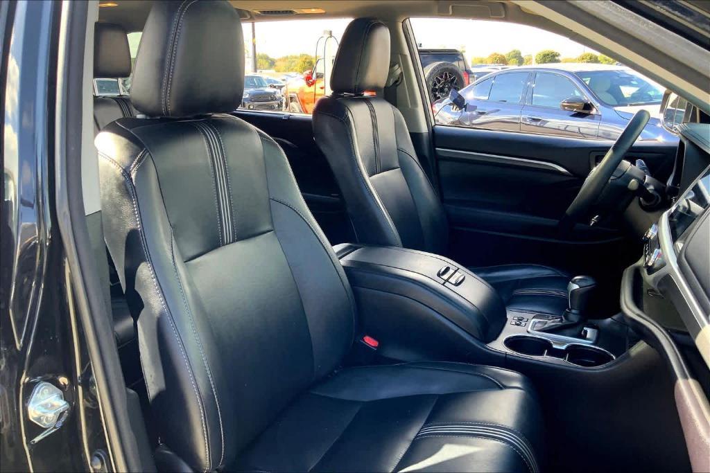 used 2017 Toyota Highlander car, priced at $19,900