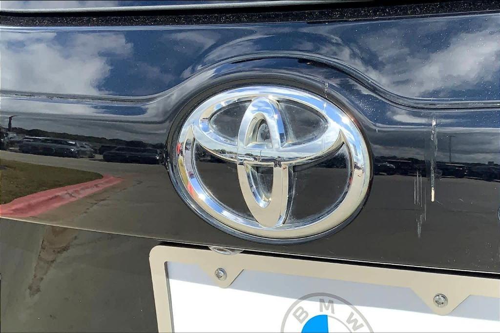 used 2017 Toyota Highlander car, priced at $19,900