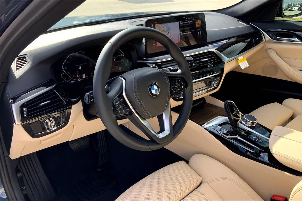 new 2023 BMW 540 car, priced at $51,599