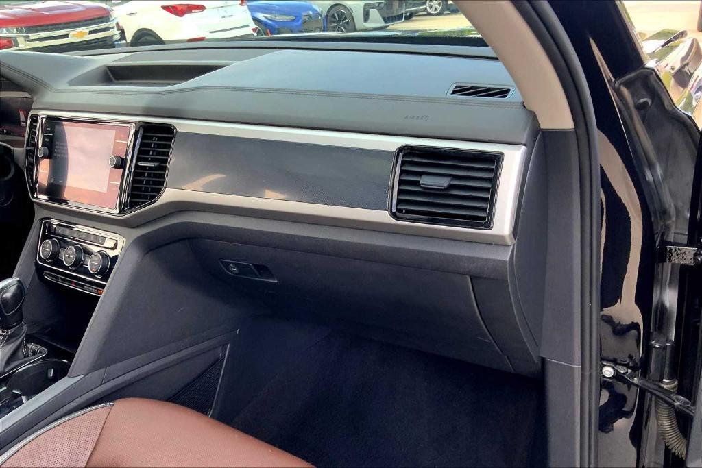 used 2022 Volkswagen Atlas car, priced at $29,999