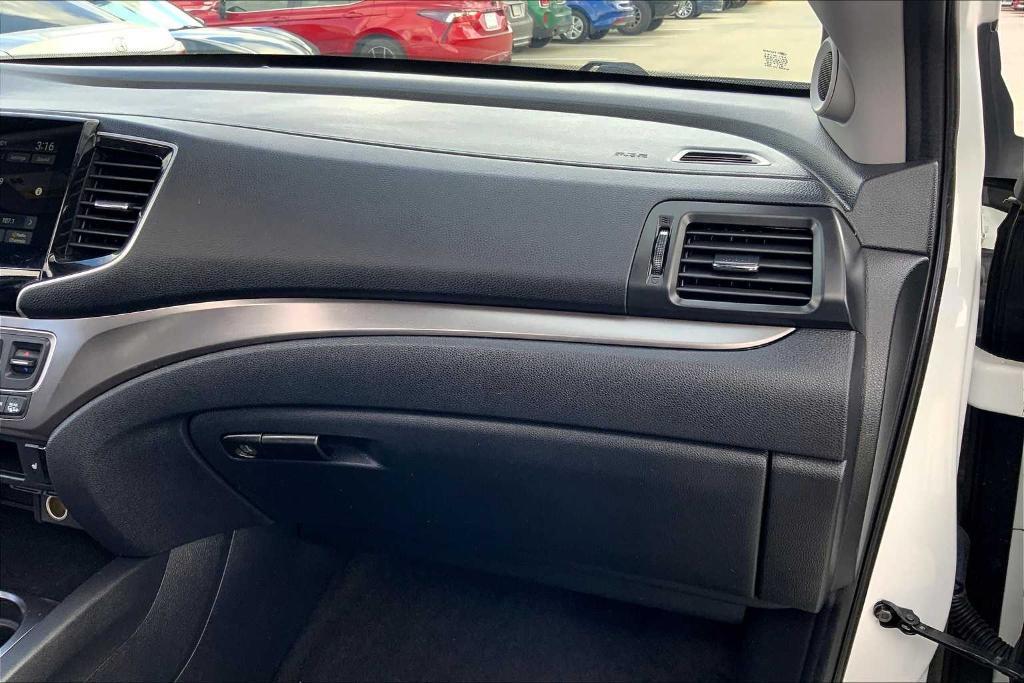 used 2020 Honda Pilot car, priced at $24,900