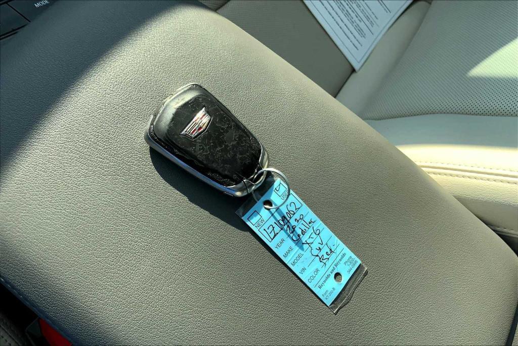 used 2020 Cadillac XT6 car, priced at $25,999