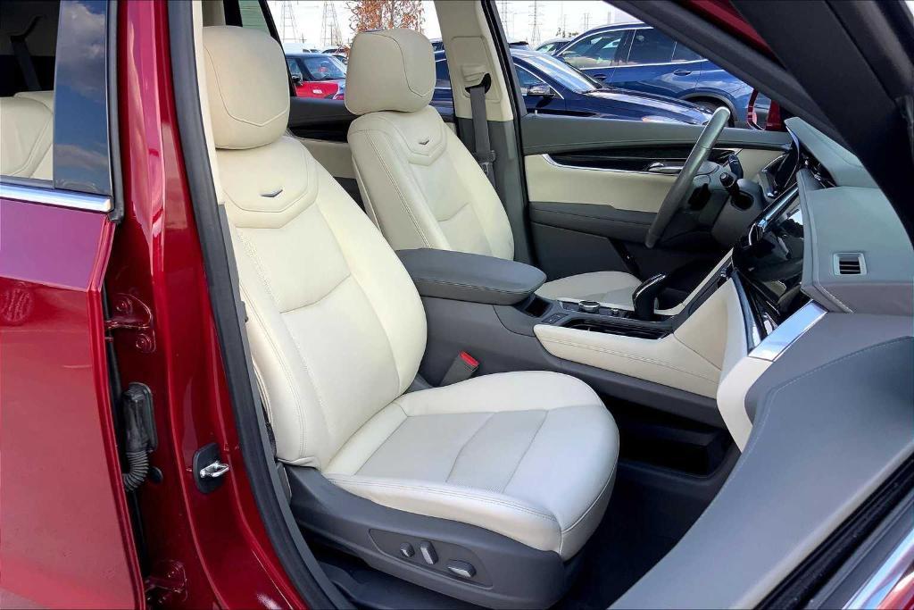 used 2020 Cadillac XT6 car, priced at $25,999