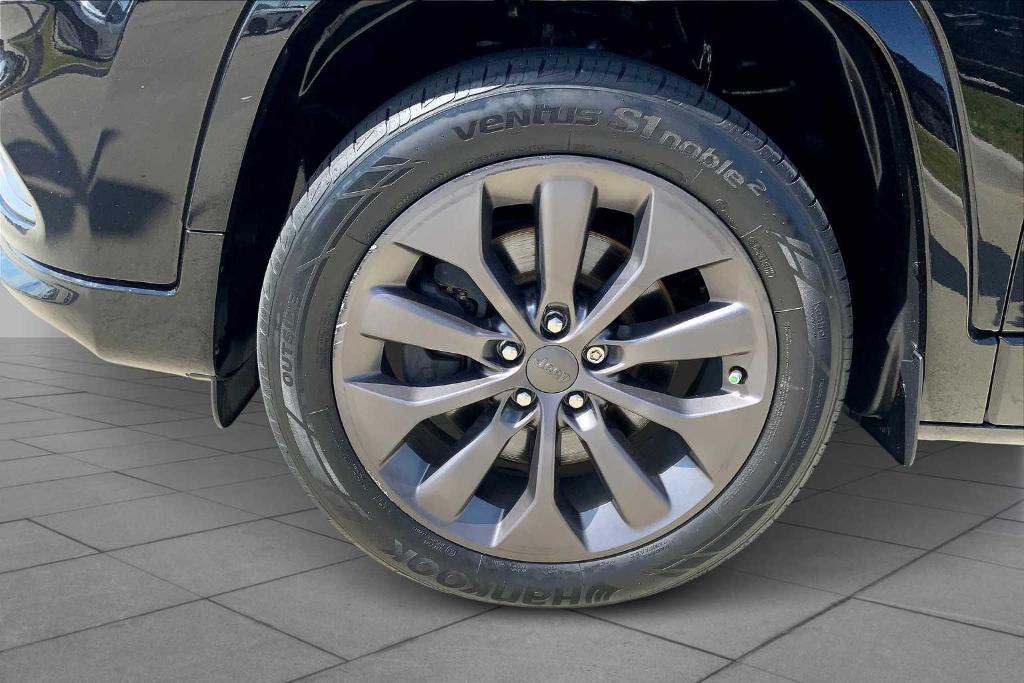 used 2020 Jeep Cherokee car, priced at $15,800