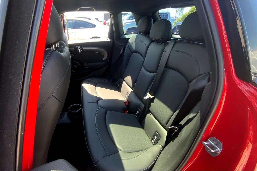used 2023 MINI Hardtop car, priced at $26,900