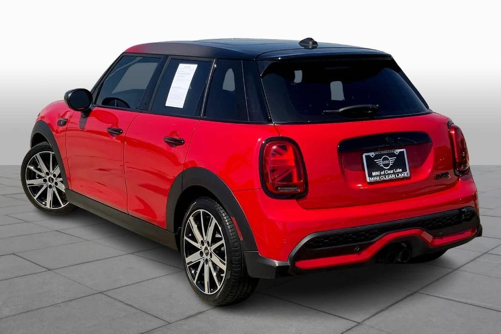 used 2023 MINI Hardtop car, priced at $26,900
