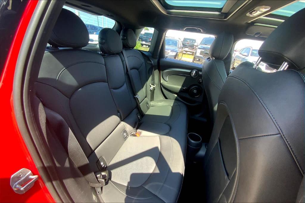 used 2023 MINI Hardtop car, priced at $26,900