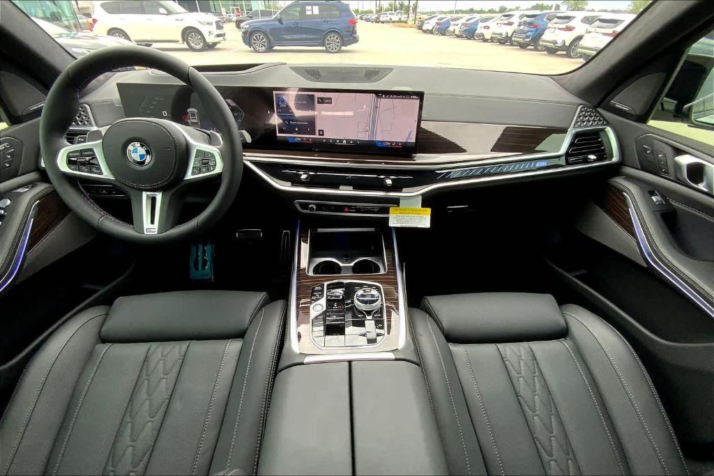 new 2025 BMW X7 car, priced at $115,775