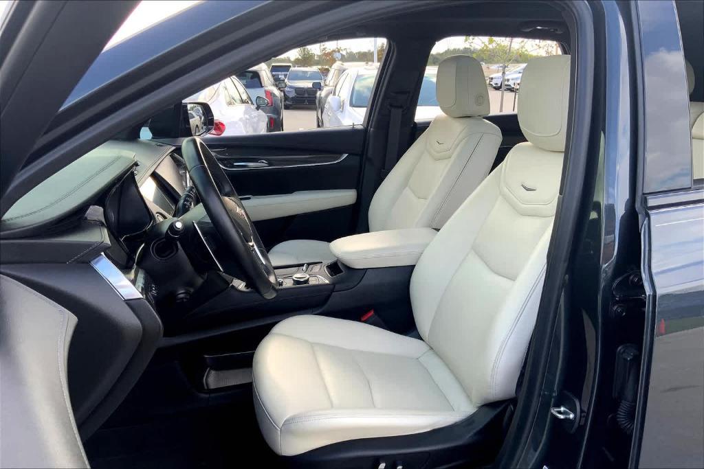 used 2021 Cadillac XT5 car, priced at $32,988