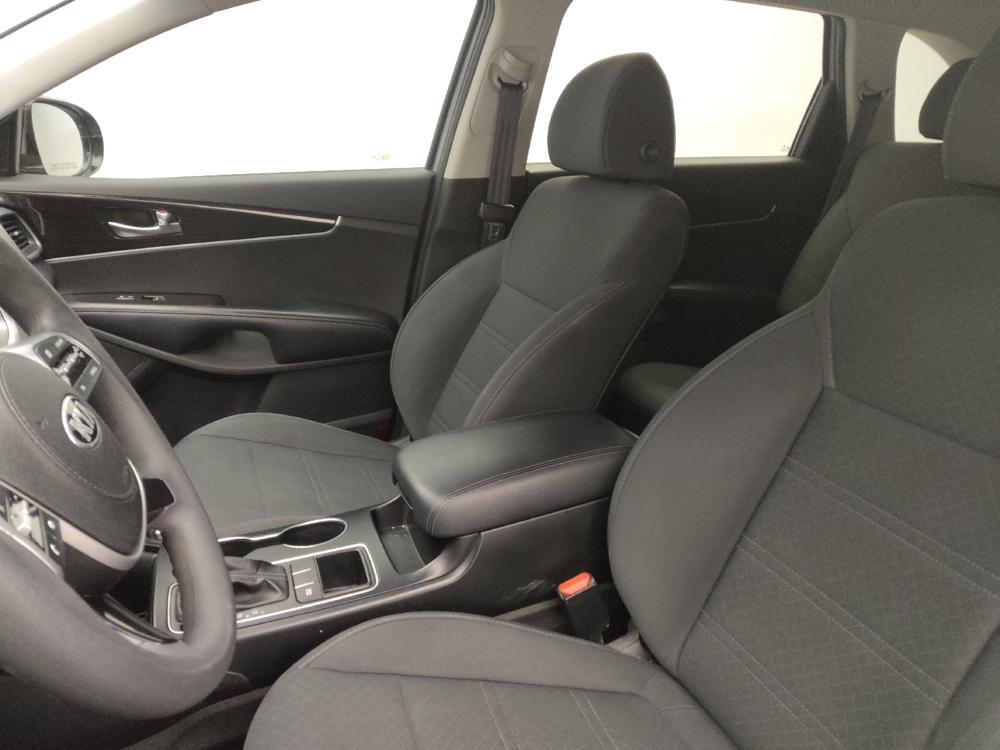 used 2020 Kia Sorento car, priced at $21,095