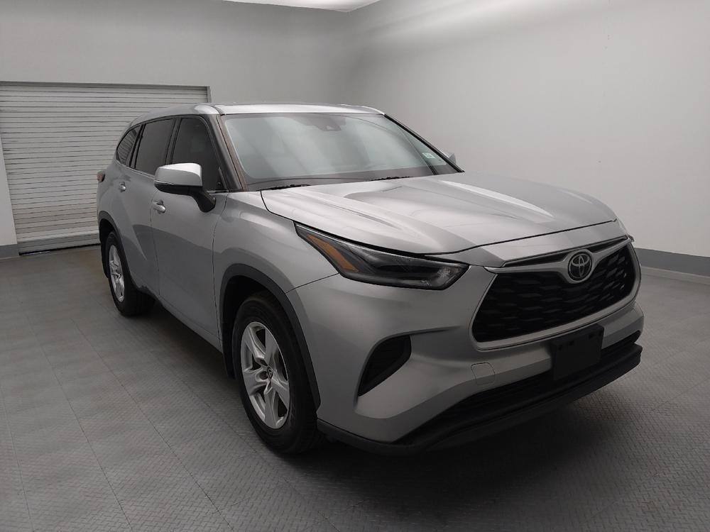 used 2021 Toyota Highlander car, priced at $26,295