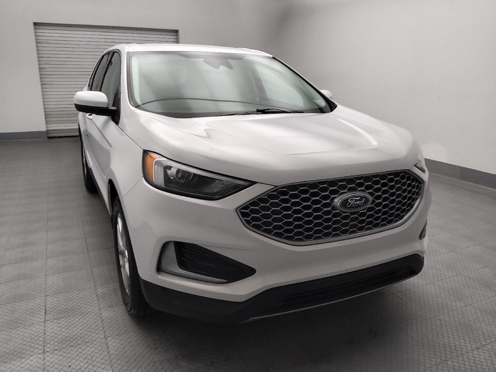 used 2024 Ford Edge car, priced at $26,895