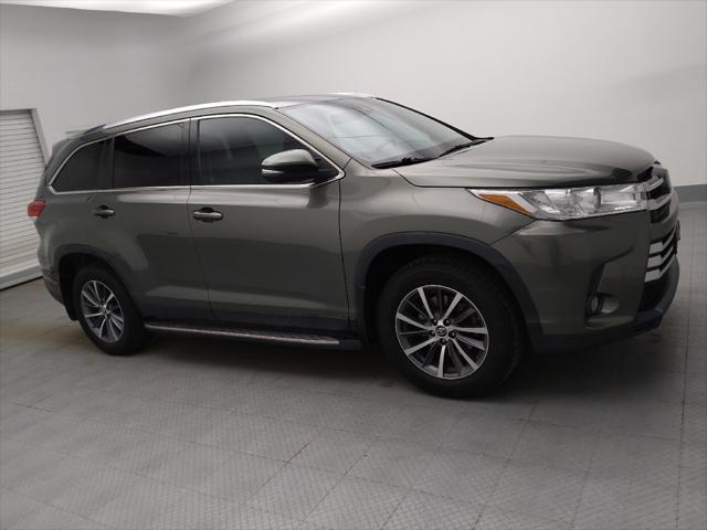 used 2019 Toyota Highlander car, priced at $26,095