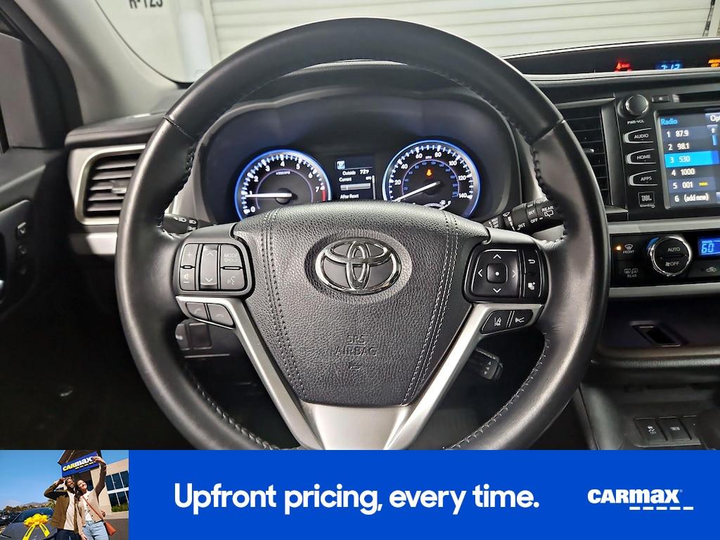 used 2017 Toyota Highlander car, priced at $31,998
