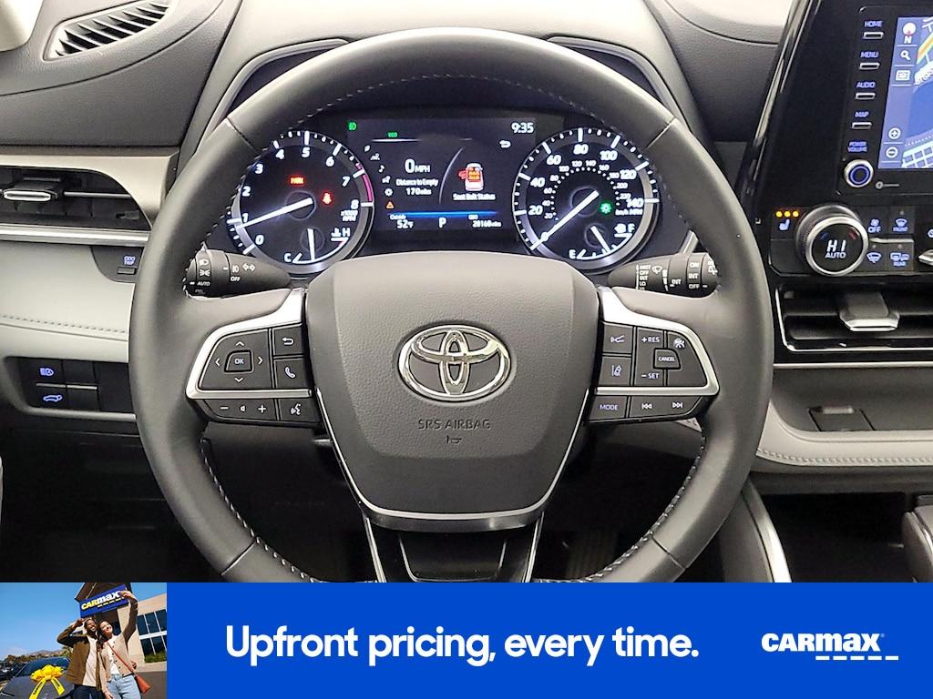 used 2020 Toyota Highlander car, priced at $37,998