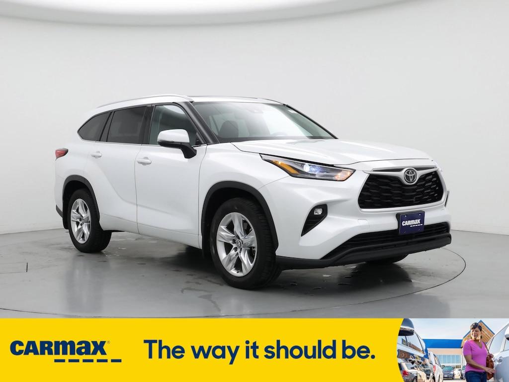used 2022 Toyota Highlander car, priced at $41,998