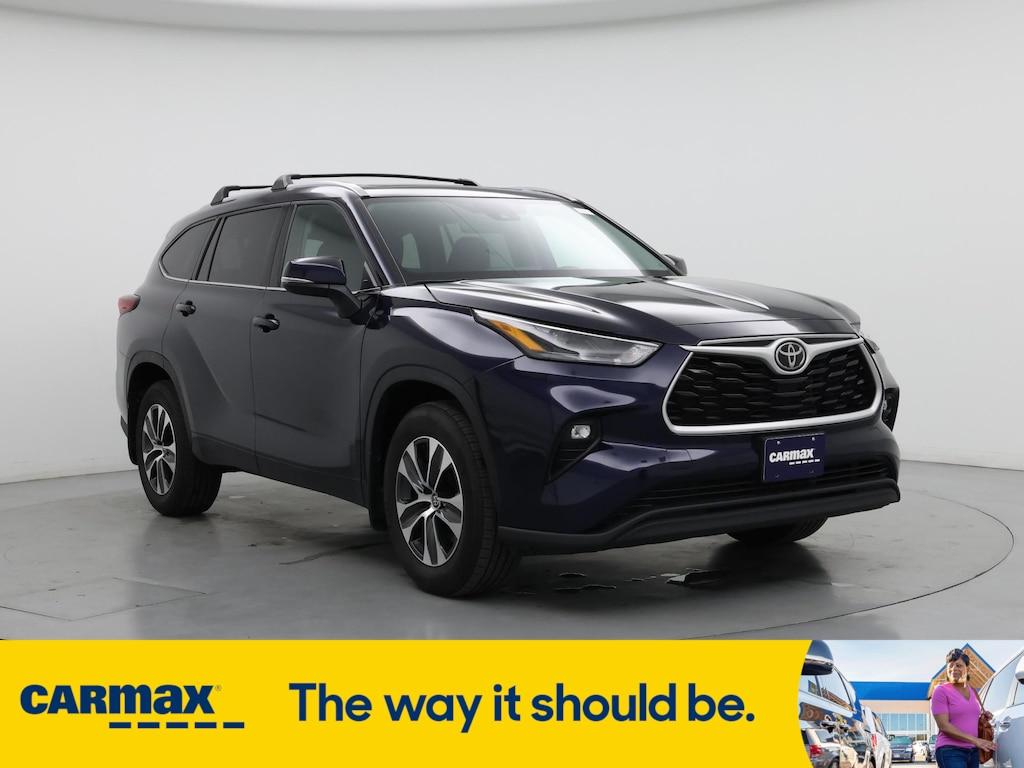 used 2022 Toyota Highlander car, priced at $41,998
