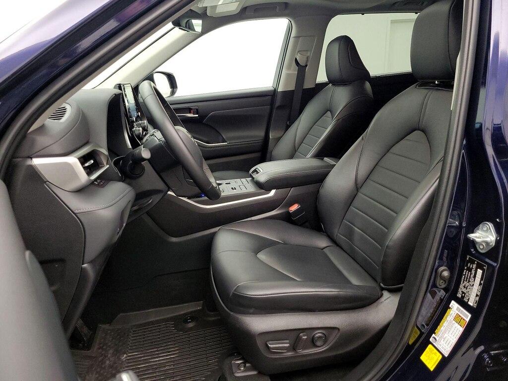 used 2022 Toyota Highlander car, priced at $41,998