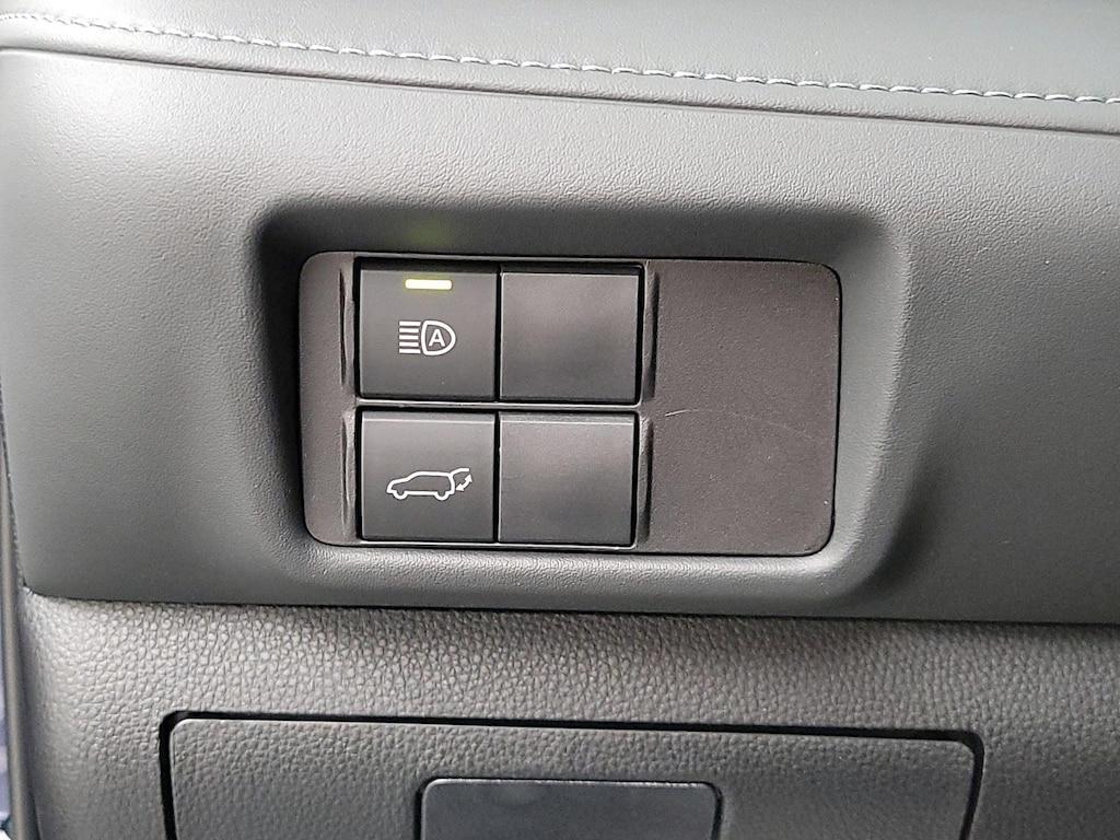 used 2022 Toyota Highlander car, priced at $41,998