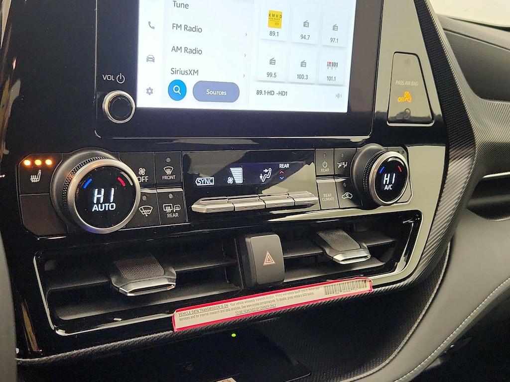 used 2024 Toyota Highlander car, priced at $42,998