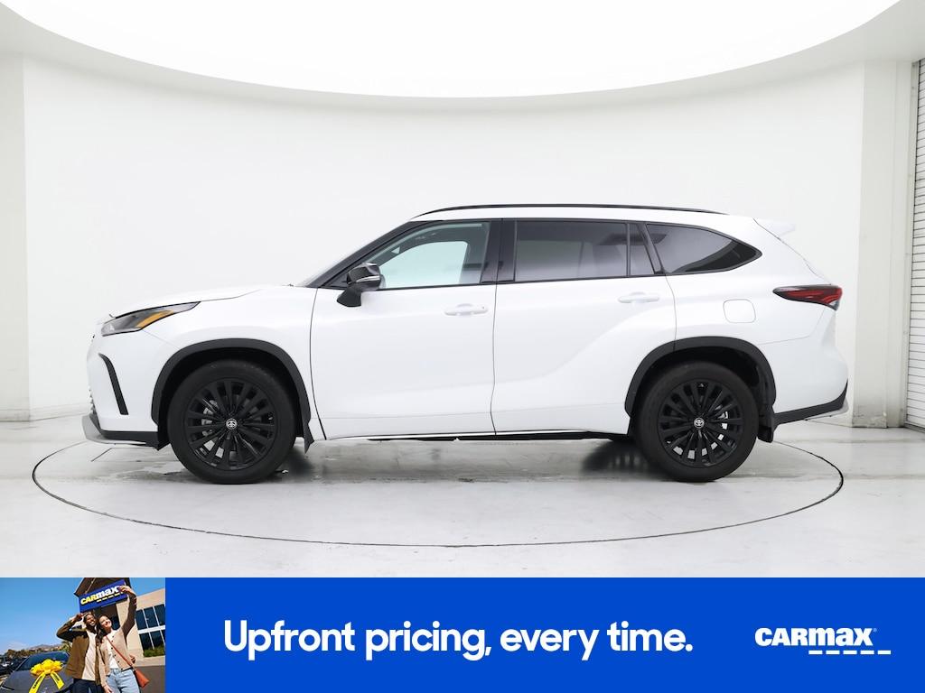 used 2024 Toyota Highlander car, priced at $42,998