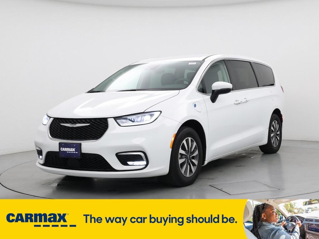 used 2023 Chrysler Pacifica Hybrid car, priced at $29,998