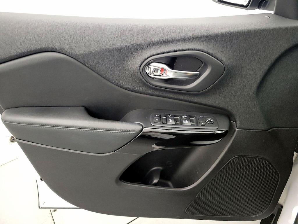 used 2020 Jeep Cherokee car, priced at $18,998