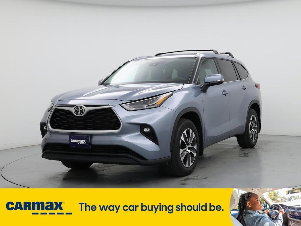 used 2022 Toyota Highlander car, priced at $37,998