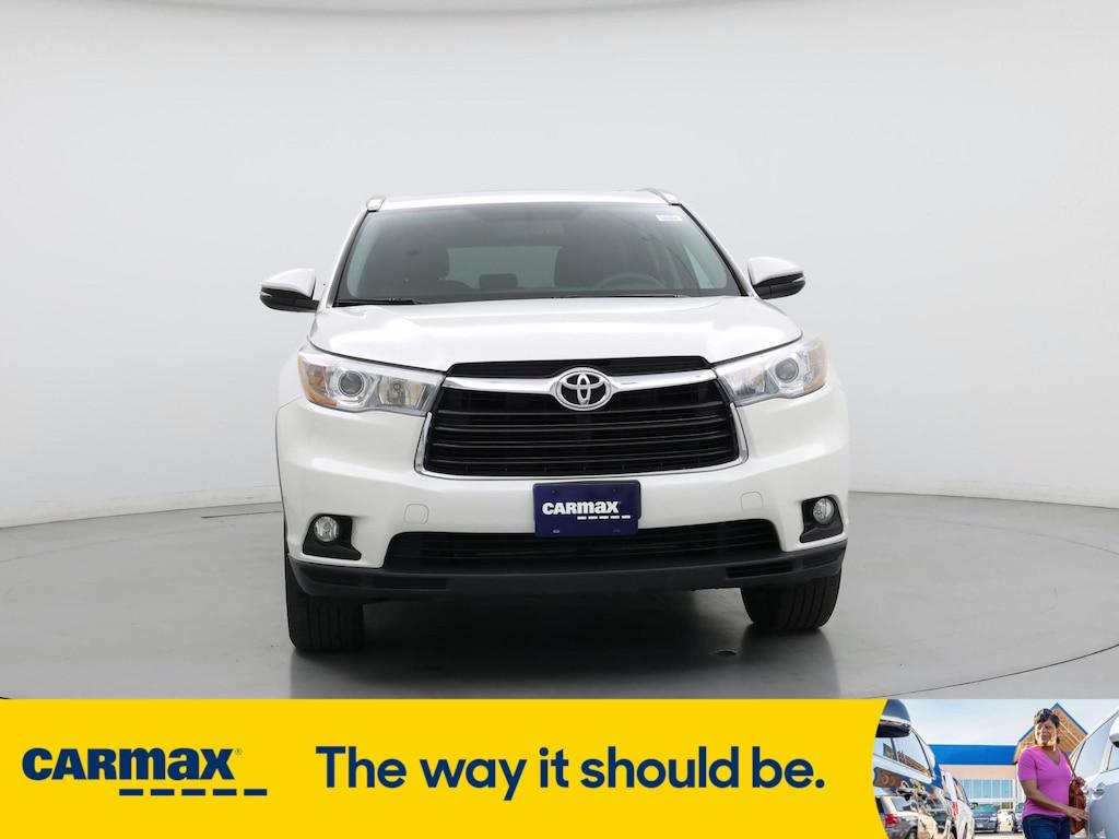 used 2016 Toyota Highlander car, priced at $25,998