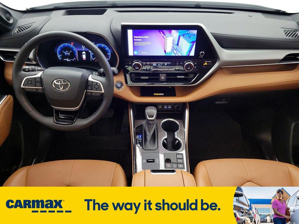 used 2023 Toyota Highlander car, priced at $45,998