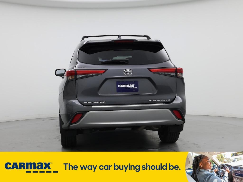 used 2021 Toyota Highlander car, priced at $33,998