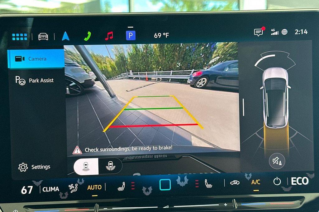 new 2025 Volkswagen ID.4 car, priced at $39,345