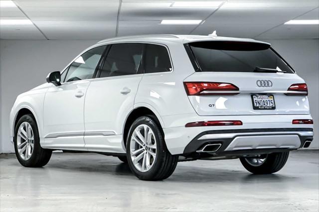 used 2025 Audi Q7 car, priced at $60,999