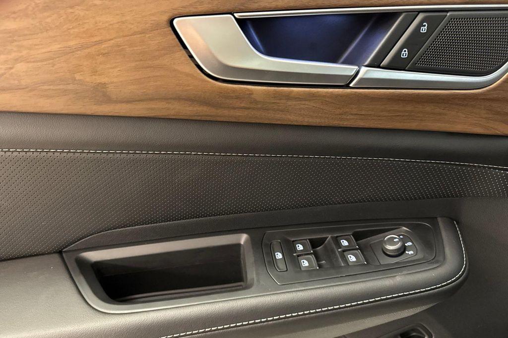 new 2026 Volkswagen Atlas car, priced at $50,125