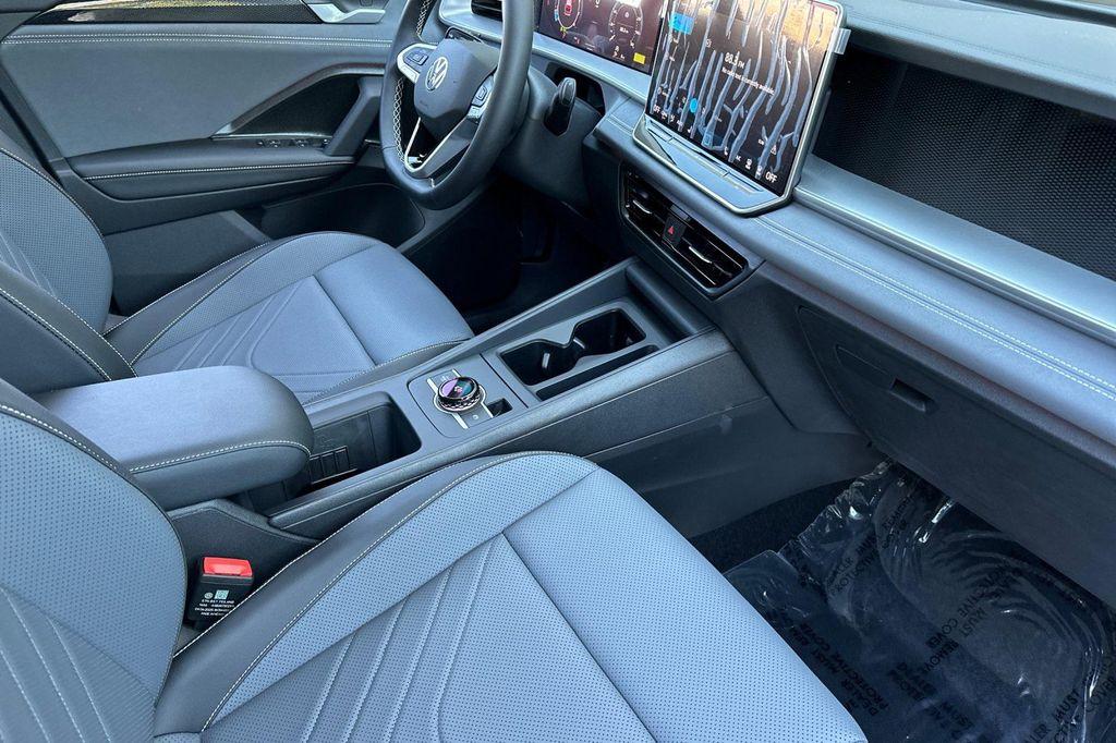 new 2025 Volkswagen Tiguan car, priced at $30,578