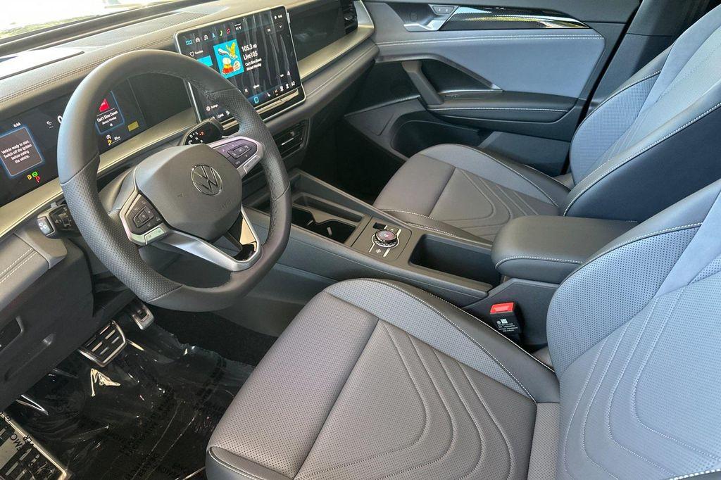 new 2025 Volkswagen Tiguan car, priced at $34,800