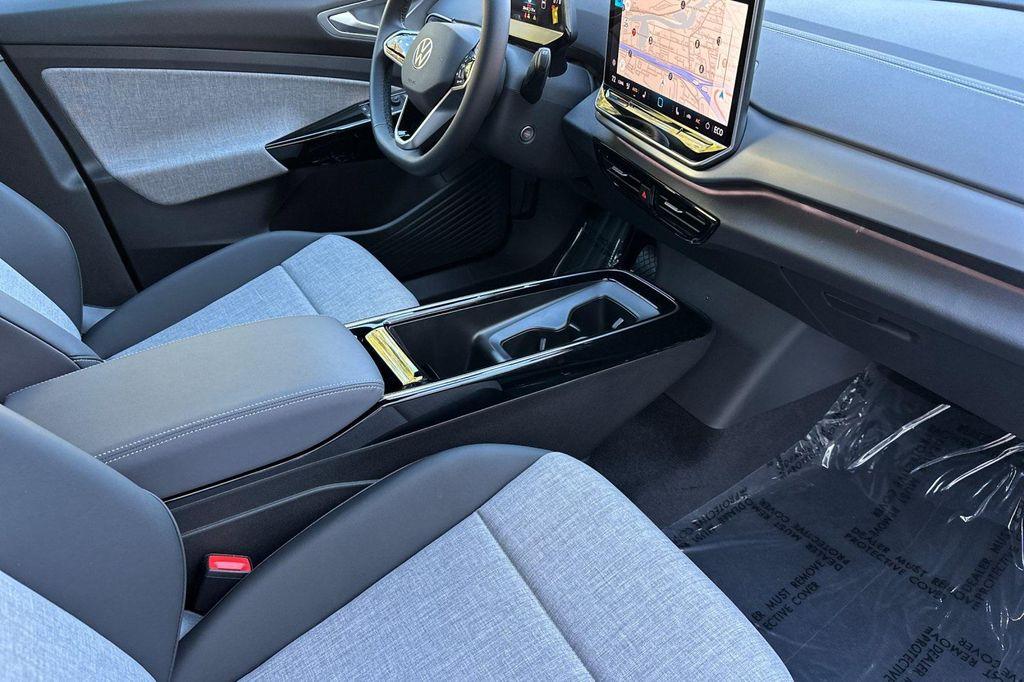 new 2025 Volkswagen ID.4 car, priced at $39,345