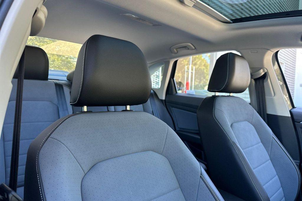 new 2025 Volkswagen Jetta car, priced at $25,556