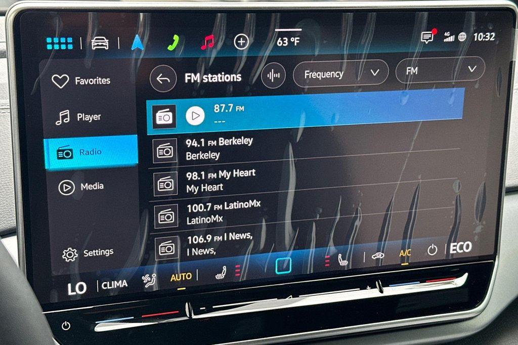 new 2025 Volkswagen ID.4 car, priced at $39,450