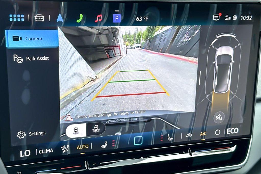 new 2025 Volkswagen ID.4 car, priced at $39,450