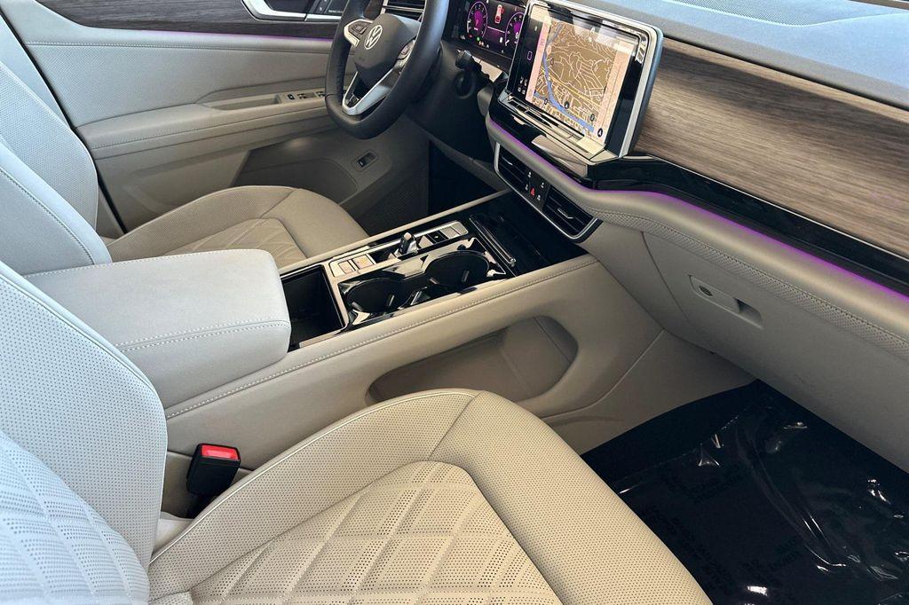 new 2025 Volkswagen Atlas car, priced at $50,450