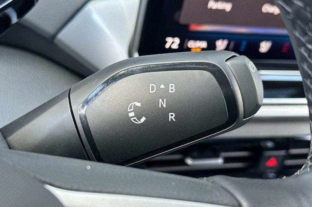 new 2025 Volkswagen ID.4 car, priced at $48,233