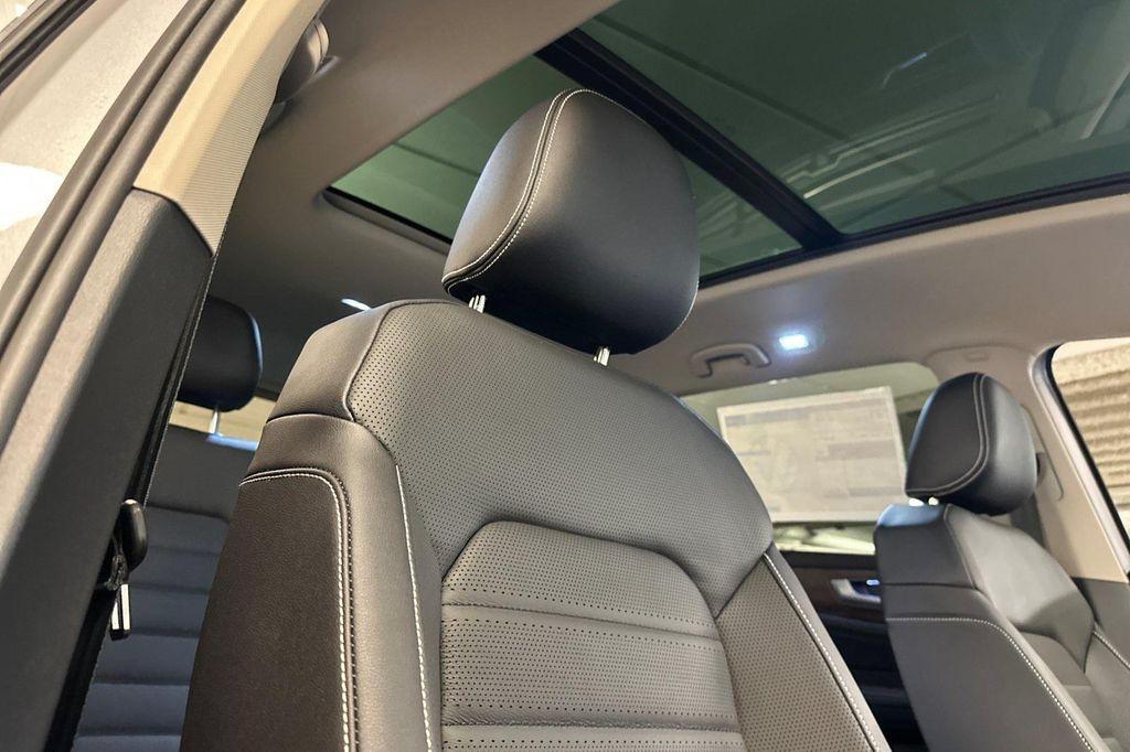 new 2025 Volkswagen Atlas car, priced at $44,937