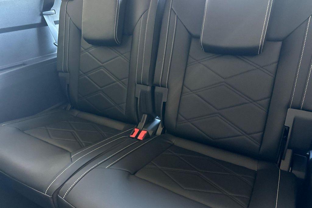 new 2026 Volkswagen Atlas car, priced at $47,178