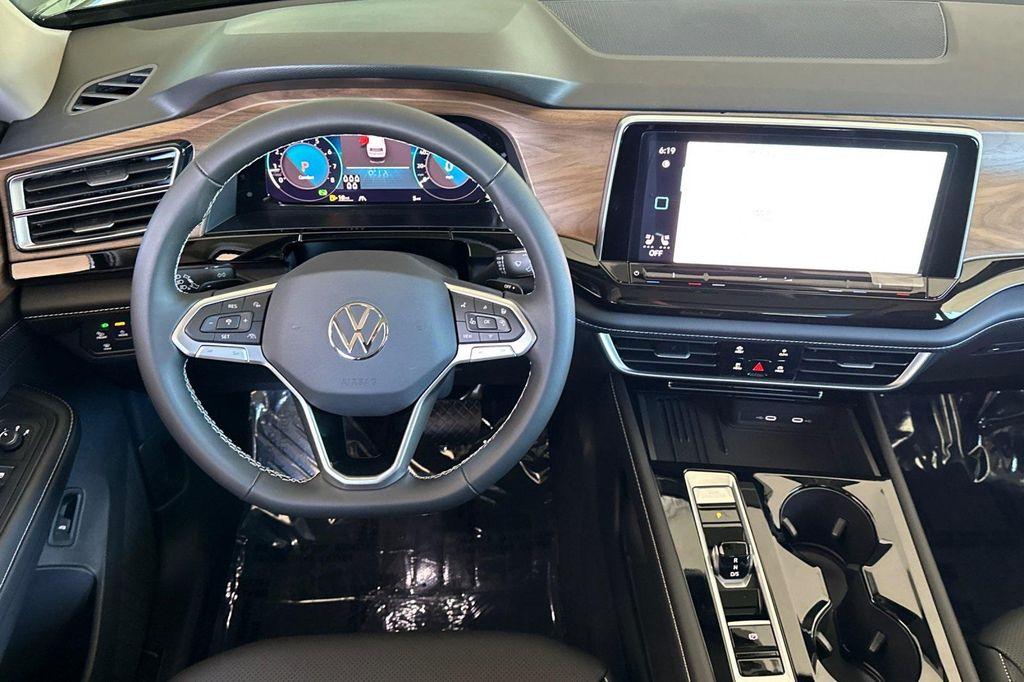 new 2026 Volkswagen Atlas car, priced at $47,178