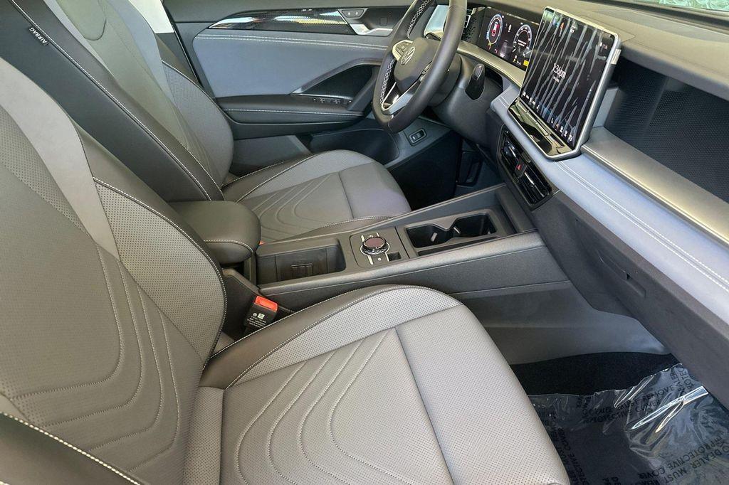 new 2025 Volkswagen Tiguan car, priced at $35,322